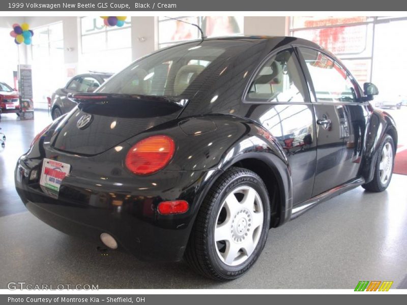 Black / Cream 1999 Volkswagen New Beetle GLS Coupe