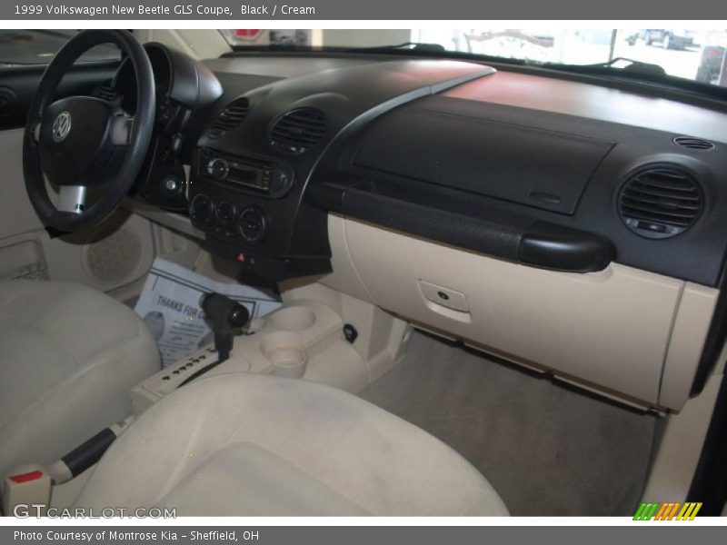 Black / Cream 1999 Volkswagen New Beetle GLS Coupe