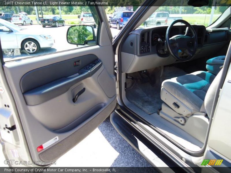 Light Pewter Metallic / Tan/Neutral 2003 Chevrolet Tahoe LS