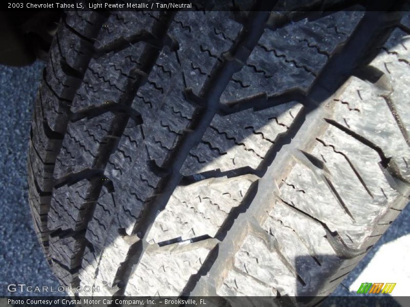Light Pewter Metallic / Tan/Neutral 2003 Chevrolet Tahoe LS