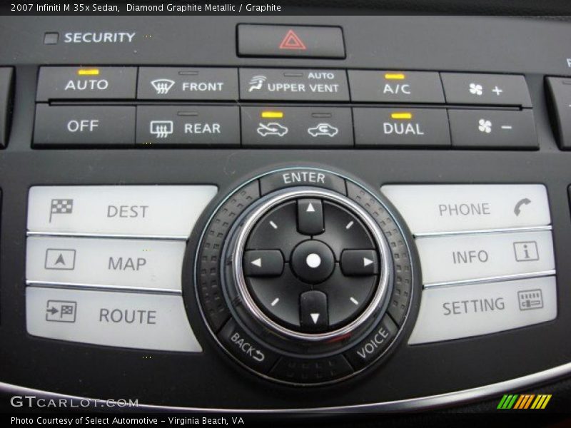 Controls of 2007 M 35x Sedan