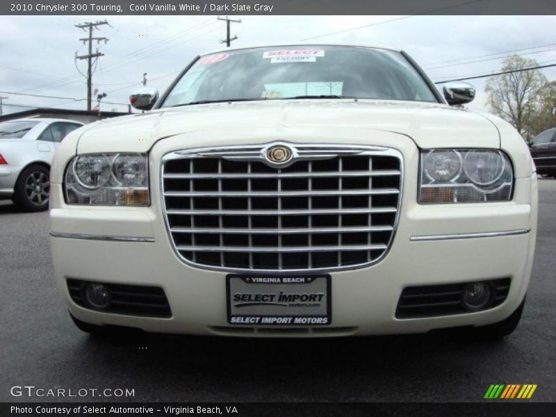 Cool Vanilla White / Dark Slate Gray 2010 Chrysler 300 Touring