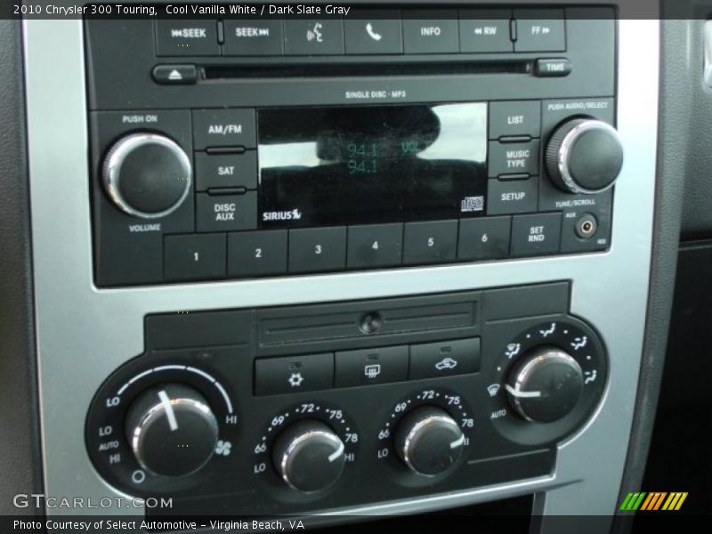 Cool Vanilla White / Dark Slate Gray 2010 Chrysler 300 Touring