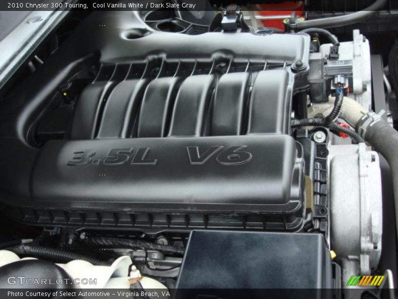 Cool Vanilla White / Dark Slate Gray 2010 Chrysler 300 Touring