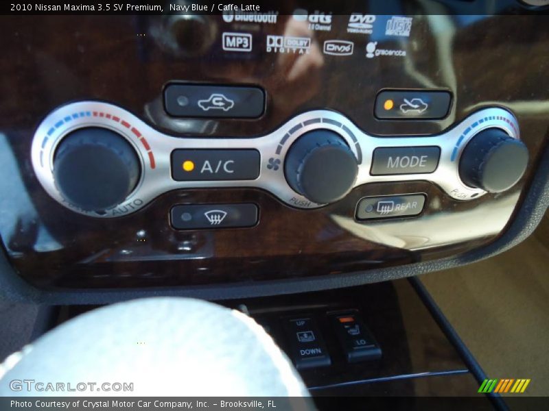 Controls of 2010 Maxima 3.5 SV Premium