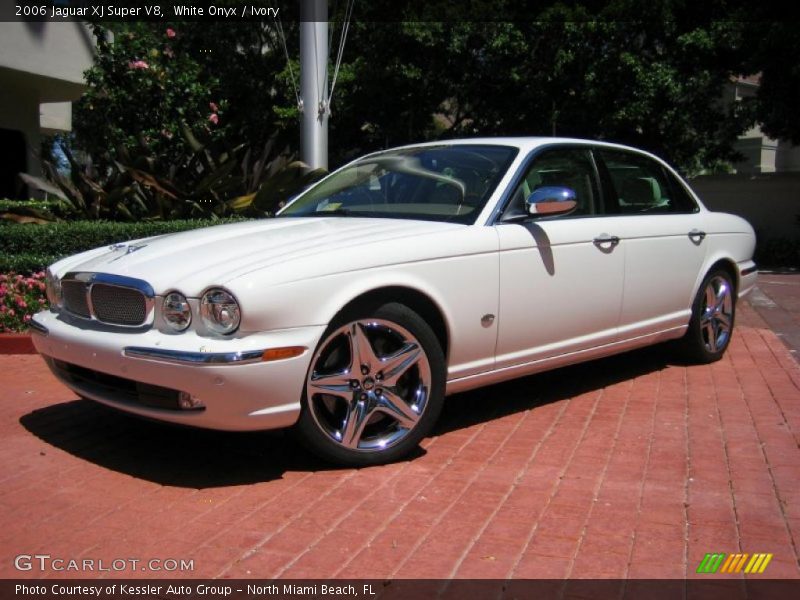 White Onyx / Ivory 2006 Jaguar XJ Super V8