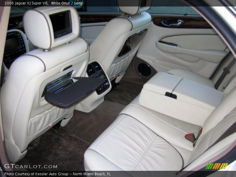  2006 XJ Super V8 Ivory Interior