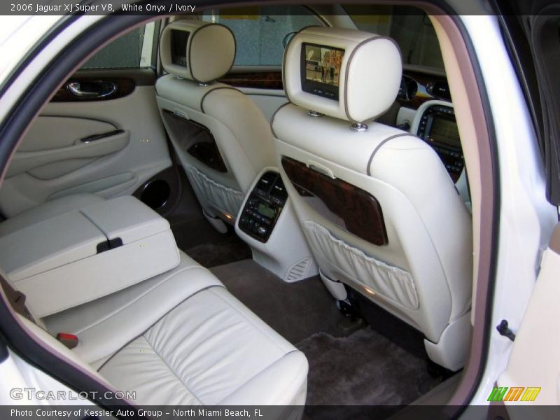  2006 XJ Super V8 Ivory Interior