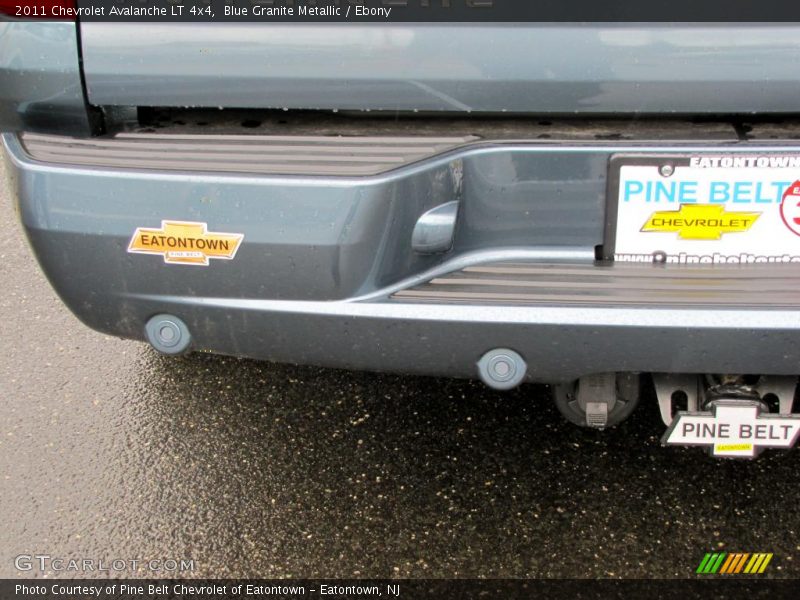 Blue Granite Metallic / Ebony 2011 Chevrolet Avalanche LT 4x4