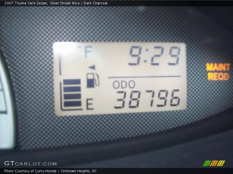 Silver Streak Mica / Dark Charcoal 2007 Toyota Yaris Sedan