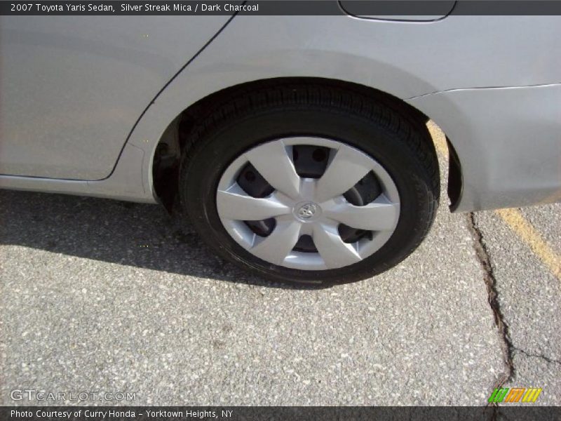 Silver Streak Mica / Dark Charcoal 2007 Toyota Yaris Sedan