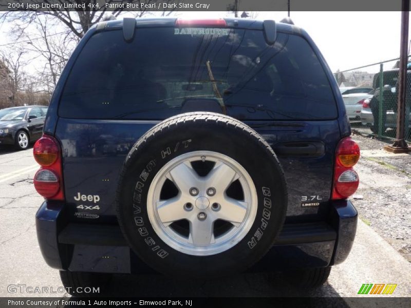 Patriot Blue Pearl / Dark Slate Gray 2004 Jeep Liberty Limited 4x4