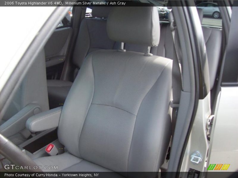 Millenium Silver Metallic / Ash Gray 2006 Toyota Highlander V6 4WD