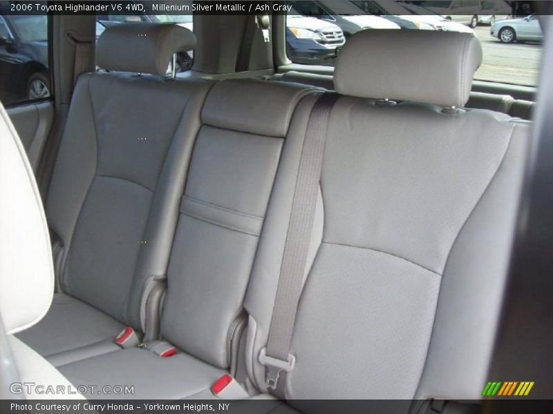 Millenium Silver Metallic / Ash Gray 2006 Toyota Highlander V6 4WD