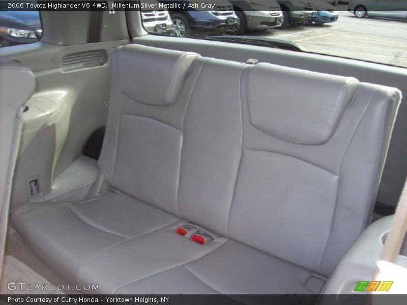 Millenium Silver Metallic / Ash Gray 2006 Toyota Highlander V6 4WD