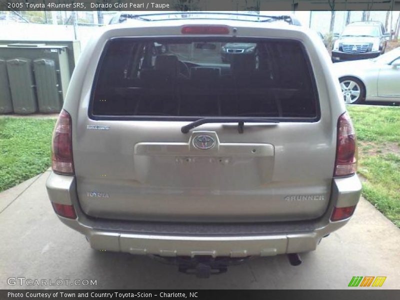 Dorado Gold Pearl / Taupe 2005 Toyota 4Runner SR5