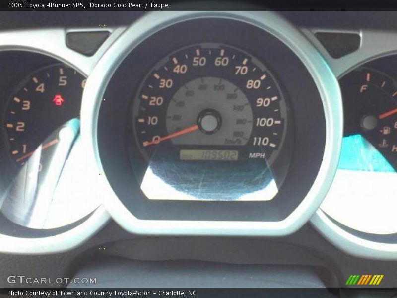 Dorado Gold Pearl / Taupe 2005 Toyota 4Runner SR5