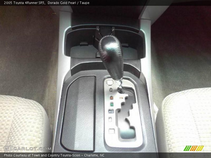 Dorado Gold Pearl / Taupe 2005 Toyota 4Runner SR5