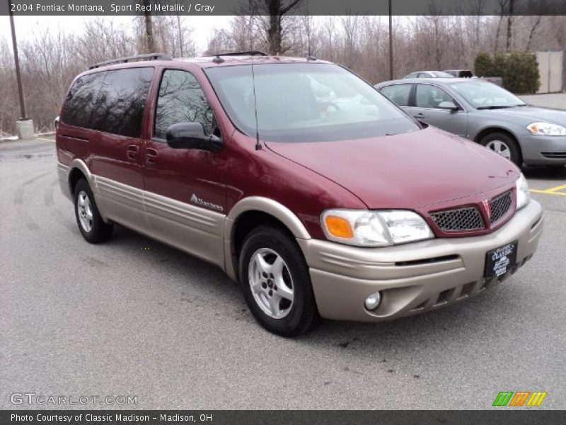 Front 3/4 View of 2004 Montana 