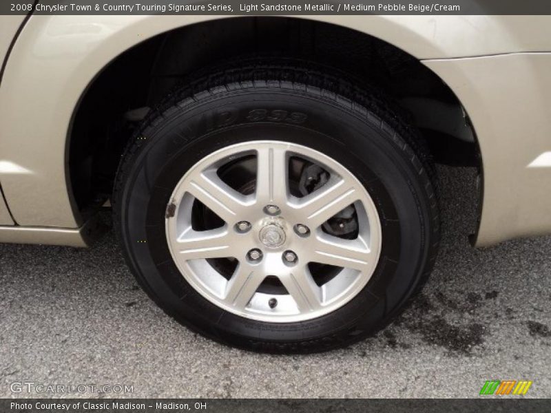 Light Sandstone Metallic / Medium Pebble Beige/Cream 2008 Chrysler Town & Country Touring Signature Series