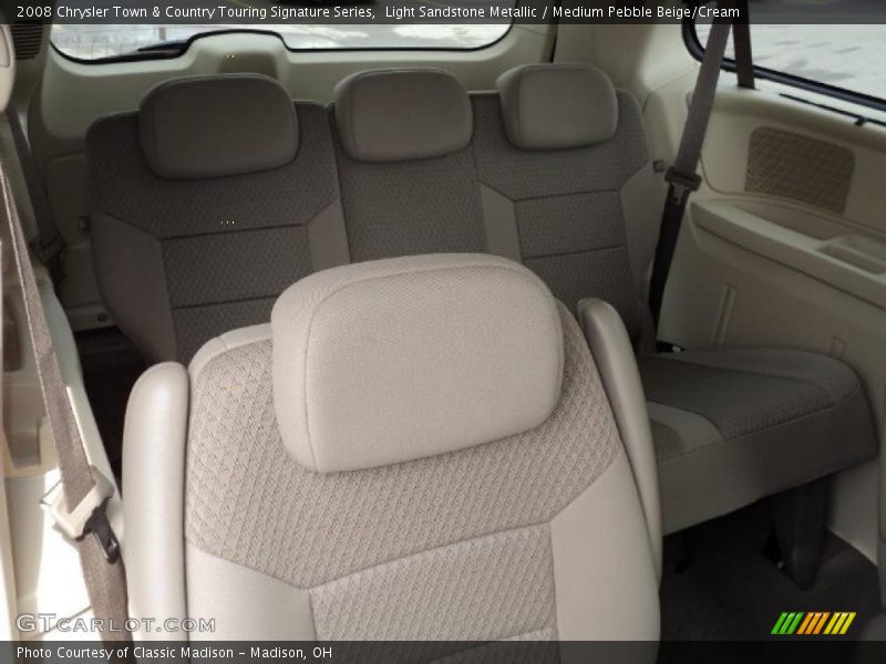 Light Sandstone Metallic / Medium Pebble Beige/Cream 2008 Chrysler Town & Country Touring Signature Series