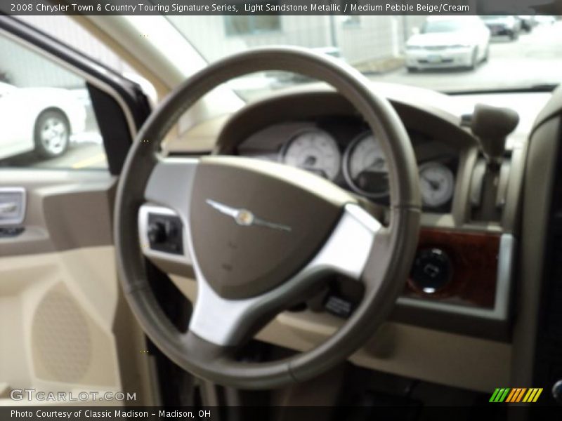 Light Sandstone Metallic / Medium Pebble Beige/Cream 2008 Chrysler Town & Country Touring Signature Series