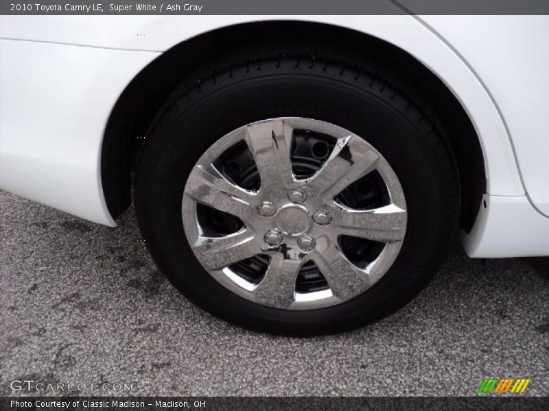 Super White / Ash Gray 2010 Toyota Camry LE