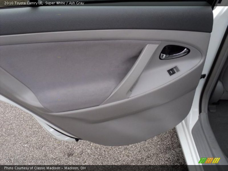 Super White / Ash Gray 2010 Toyota Camry LE
