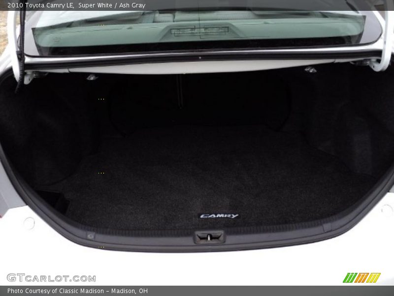 Super White / Ash Gray 2010 Toyota Camry LE