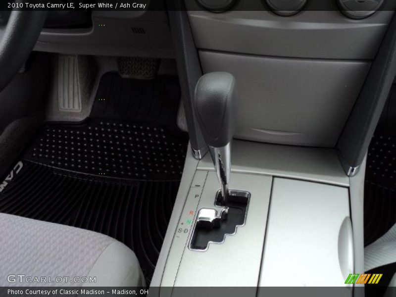 Super White / Ash Gray 2010 Toyota Camry LE