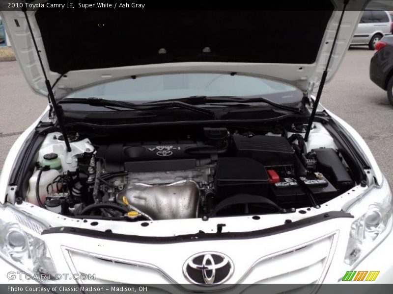 Super White / Ash Gray 2010 Toyota Camry LE
