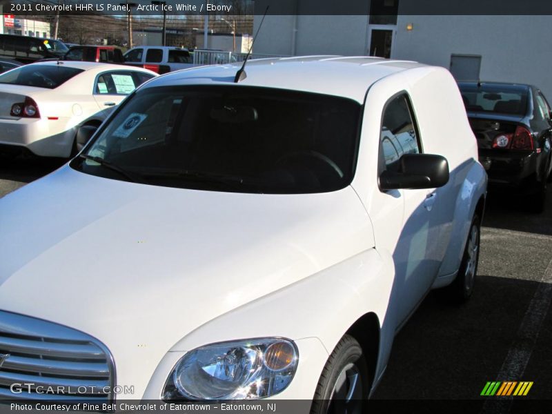 Arctic Ice White / Ebony 2011 Chevrolet HHR LS Panel