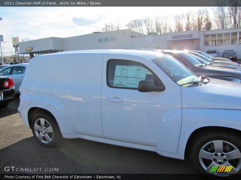 Arctic Ice White / Ebony 2011 Chevrolet HHR LS Panel