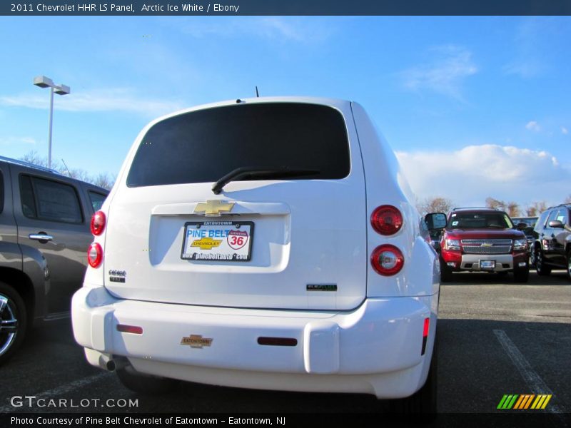 Arctic Ice White / Ebony 2011 Chevrolet HHR LS Panel