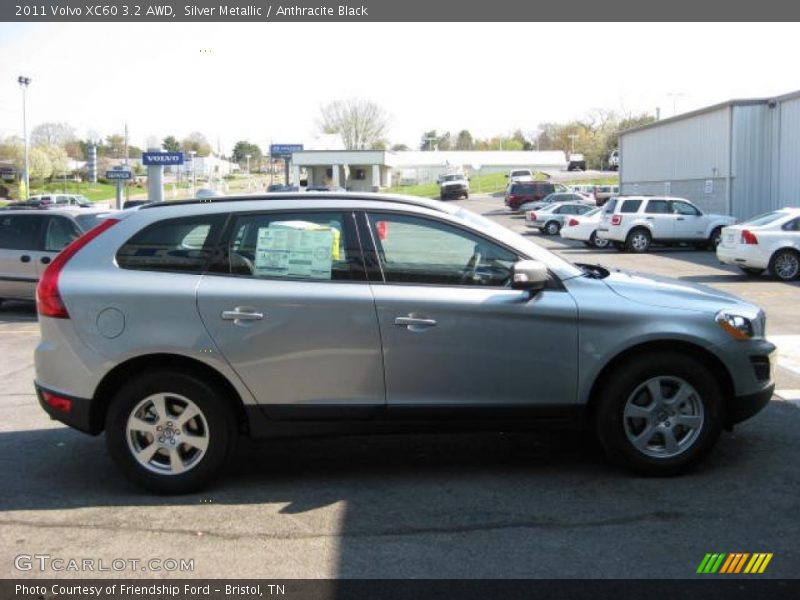 Silver Metallic / Anthracite Black 2011 Volvo XC60 3.2 AWD