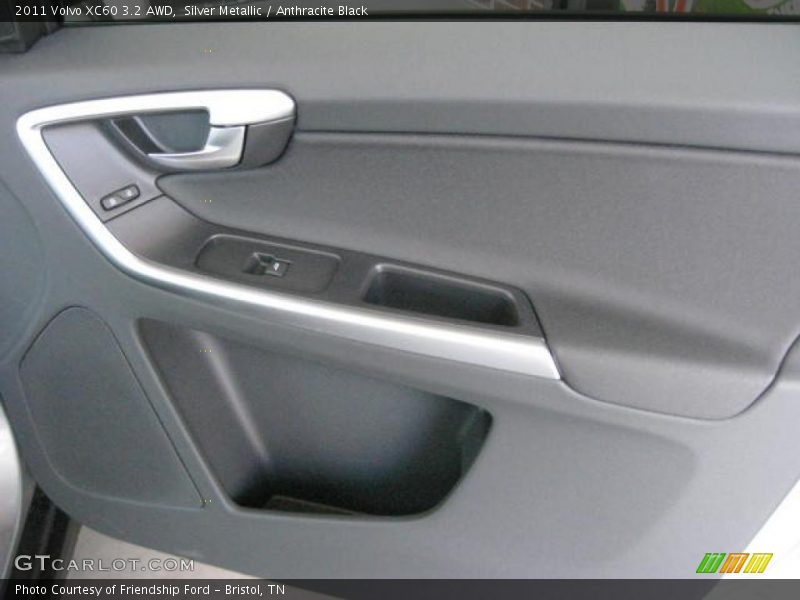 Silver Metallic / Anthracite Black 2011 Volvo XC60 3.2 AWD