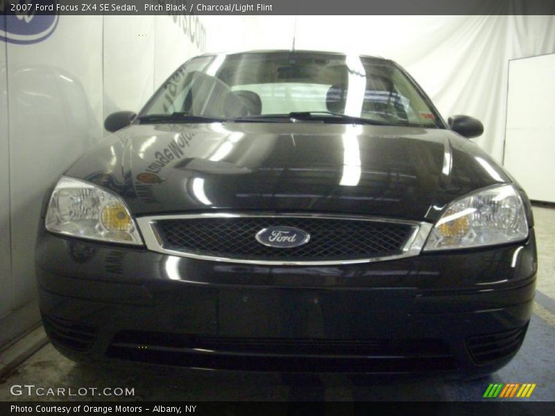 Pitch Black / Charcoal/Light Flint 2007 Ford Focus ZX4 SE Sedan