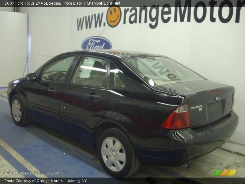 Pitch Black / Charcoal/Light Flint 2007 Ford Focus ZX4 SE Sedan
