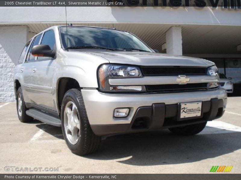Silverstone Metallic / Light Gray 2005 Chevrolet TrailBlazer LT 4x4