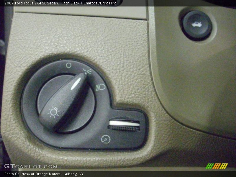 Pitch Black / Charcoal/Light Flint 2007 Ford Focus ZX4 SE Sedan