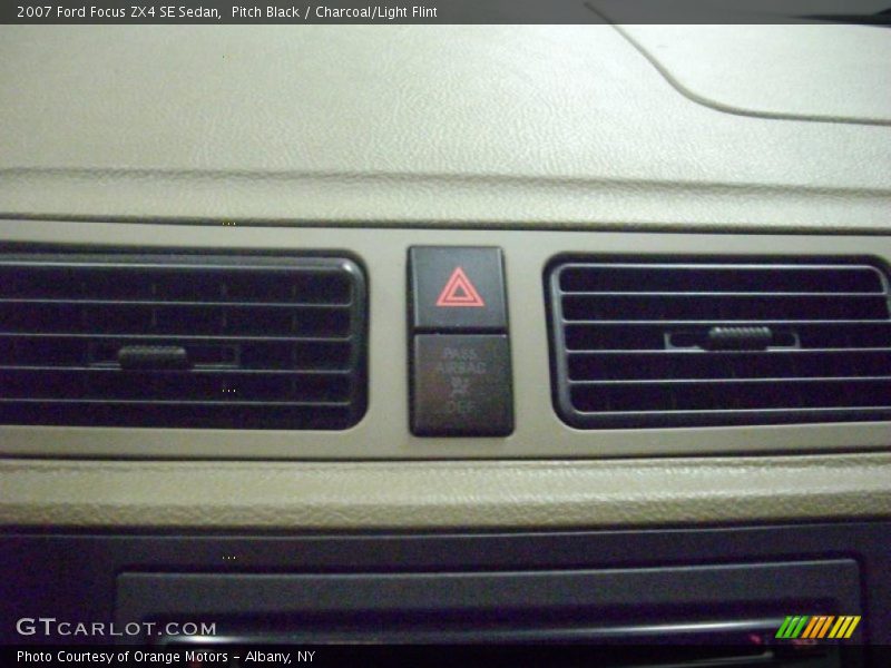 Pitch Black / Charcoal/Light Flint 2007 Ford Focus ZX4 SE Sedan