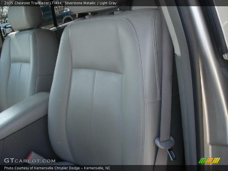 Silverstone Metallic / Light Gray 2005 Chevrolet TrailBlazer LT 4x4