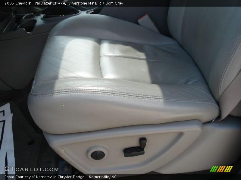 Silverstone Metallic / Light Gray 2005 Chevrolet TrailBlazer LT 4x4