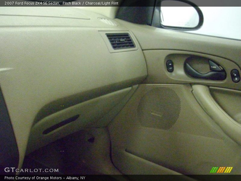 Pitch Black / Charcoal/Light Flint 2007 Ford Focus ZX4 SE Sedan