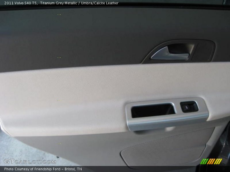 Titanium Grey Metallic / Umbra/Calcite Leather 2011 Volvo S40 T5