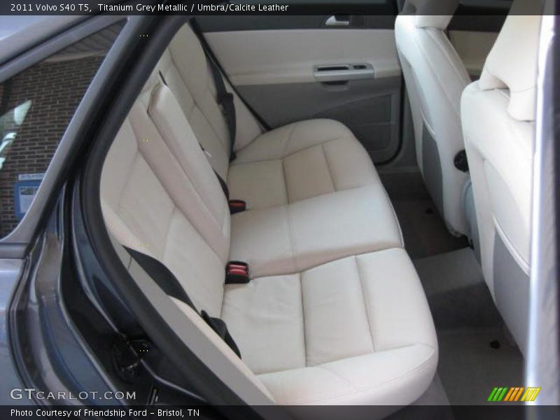  2011 S40 T5 Umbra/Calcite Leather Interior