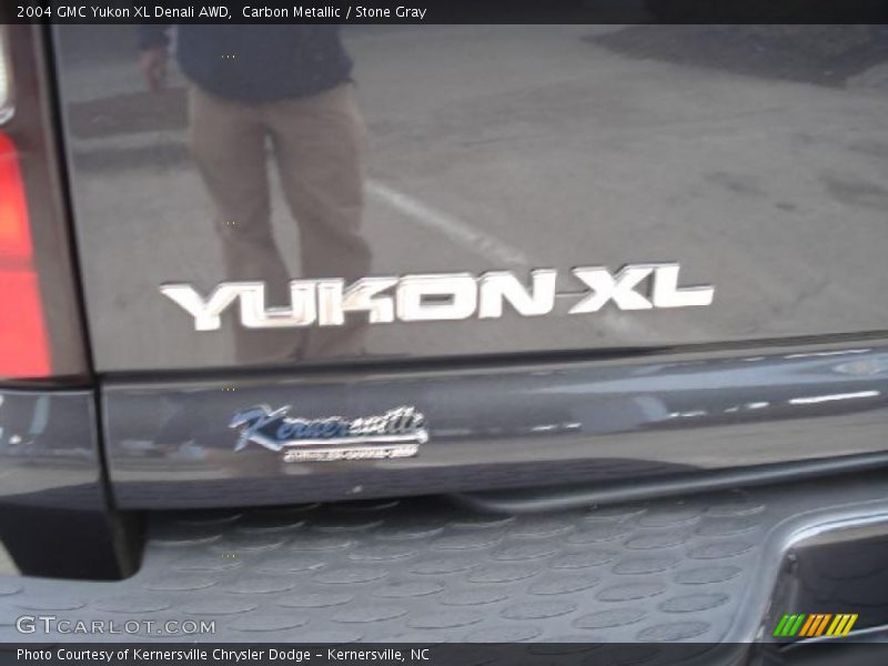 Carbon Metallic / Stone Gray 2004 GMC Yukon XL Denali AWD