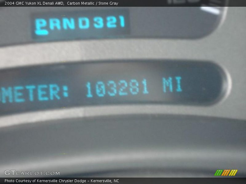 Carbon Metallic / Stone Gray 2004 GMC Yukon XL Denali AWD