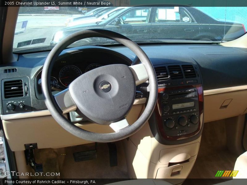 Summit White / Neutral Beige 2005 Chevrolet Uplander LS