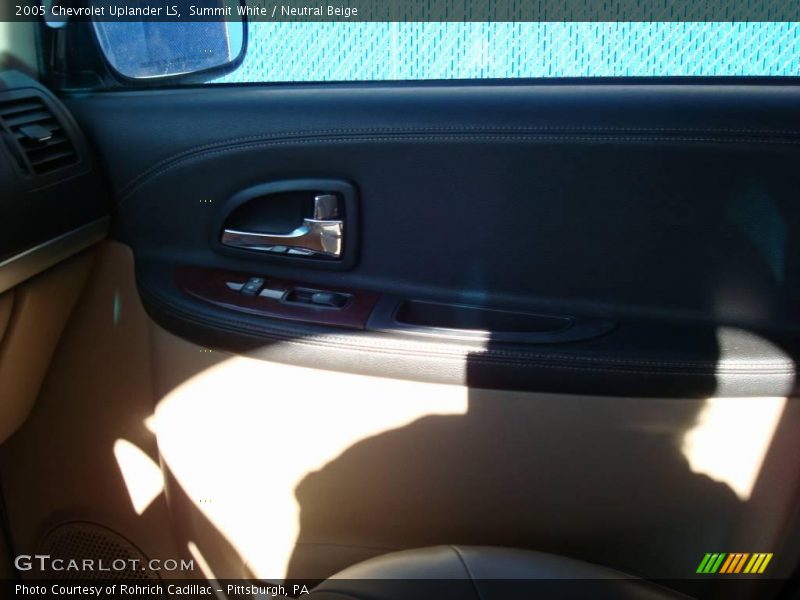 Summit White / Neutral Beige 2005 Chevrolet Uplander LS